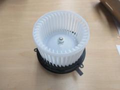 Unknown Manufacturer
Blower motor
(Z04417)