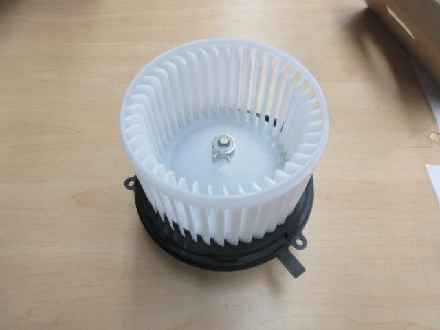 Unknown Manufacturer
Blower motor
(Z04417)