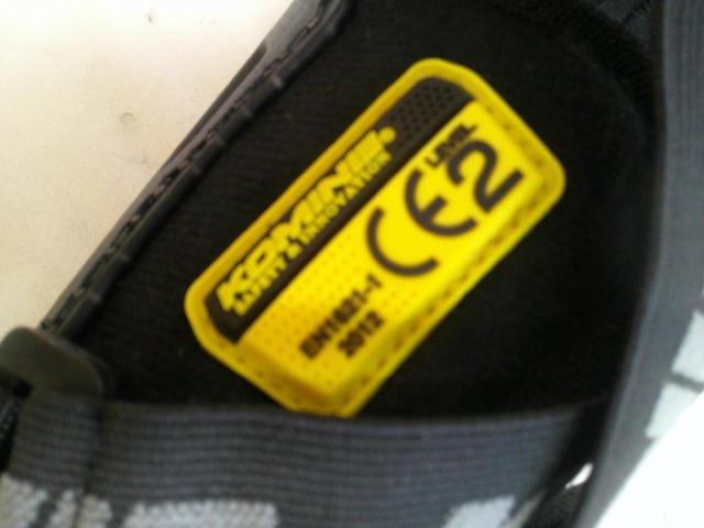 KOMINE
Elbow guard
(Z04517)