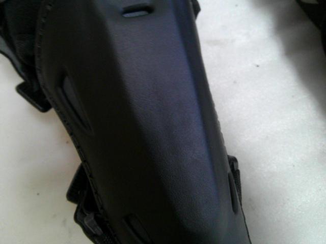 KOMINE
Elbow guard
(Z04517)