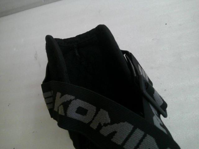 KOMINE
Elbow guard
(Z04517)