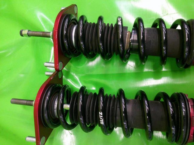 BLITZ
DAMPER
ZZ-R
[Revu~ogu
WRX
S4]