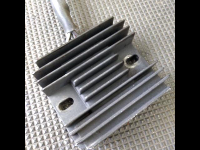 SUZUKI
GSR250
Genuine regulator