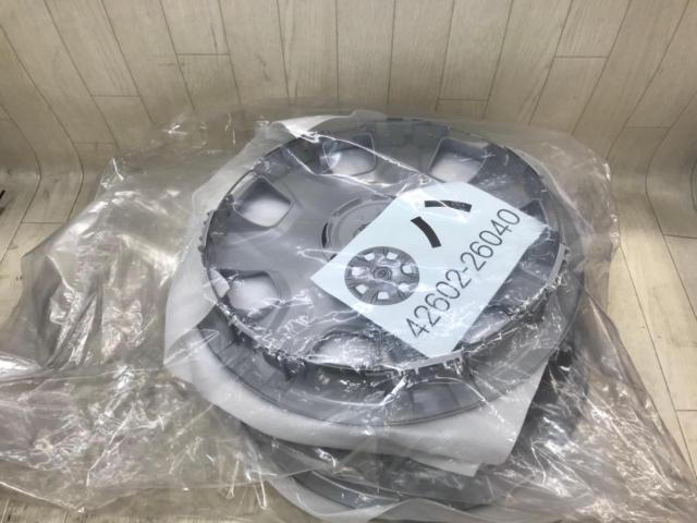 トヨタ 200系ハイエース 純正15インチホイールキャップ | 未使用 