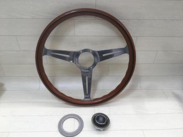 NARDI
Classic wood steering wheel
(36.5Φ