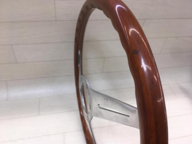 NARDI
Classic wood steering wheel
(36.5Φ
