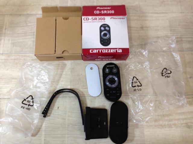 carrozzeria
CD-SR300
Steering corresponding remote control