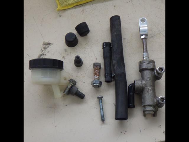 [Translation] manufacturer unknown
Master cylinder