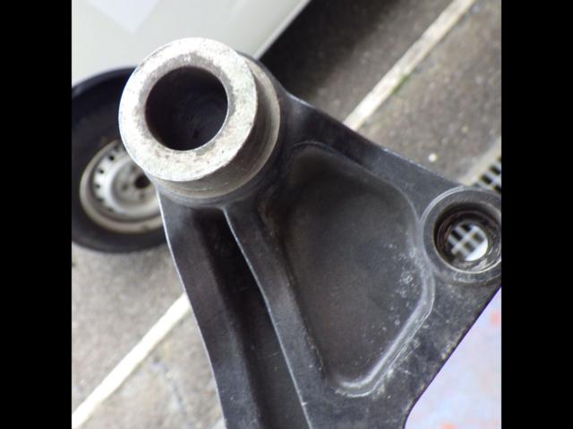 Kawasaki genuine rider jacket.
Zephyr 1100
Torque rod