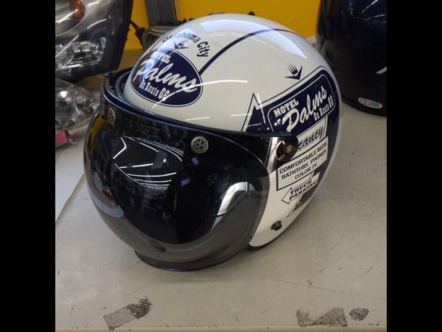 Rider's jacket / Size: 57-59cm OGK
Jet helmet
BOB-K