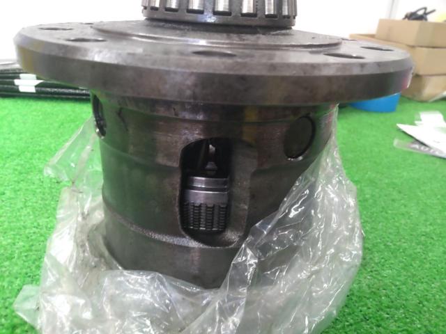 E46
M3
Used in 2006 model cars
Previous term genuine LSD
+
Side flange