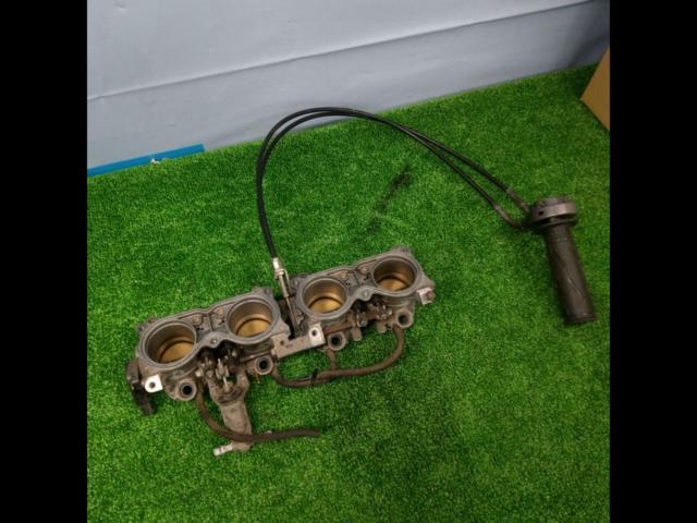 Unknown Manufacturer
FZR400R
Throttle body