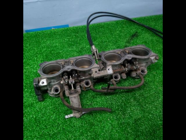 Unknown Manufacturer
FZR400R
Throttle body