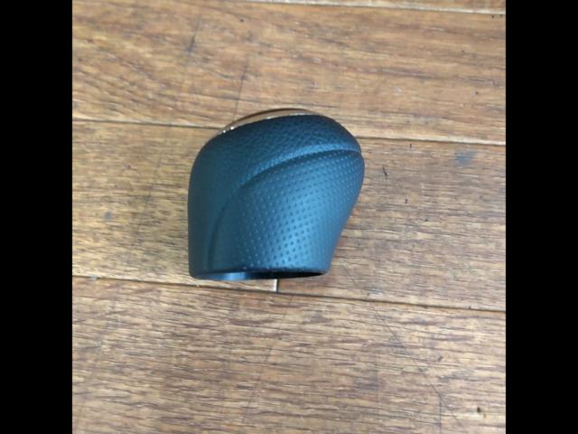 Suzuki genuine
ZC33
Swift Sports Genuine Shift Knob