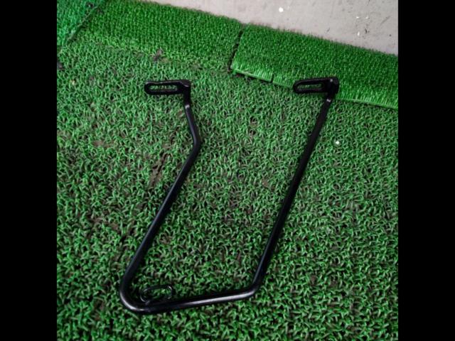 Unknown Manufacturer
Saddlebag stay (support)
One side only