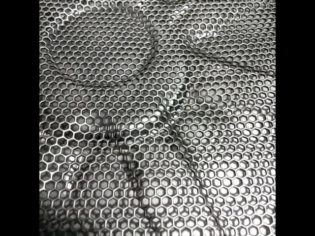 KICKER46HS10
Hideaway
Compact powered subwoofer
10 inches