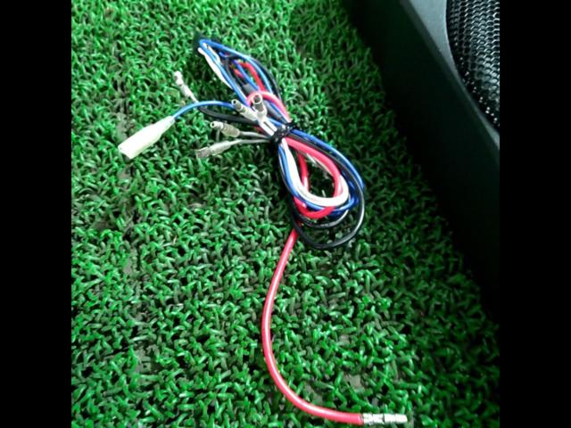 KICKER46HS10
Hideaway
Compact powered subwoofer
10 inches