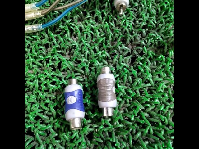 KICKER46HS10
Hideaway
Compact powered subwoofer
10 inches