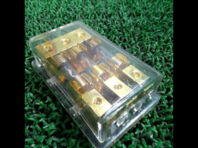 [Manufacturer unknown]
Fuse block