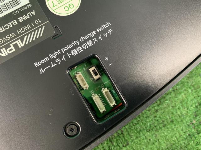 ALPINEPSH10-R-B
Flip down monitor