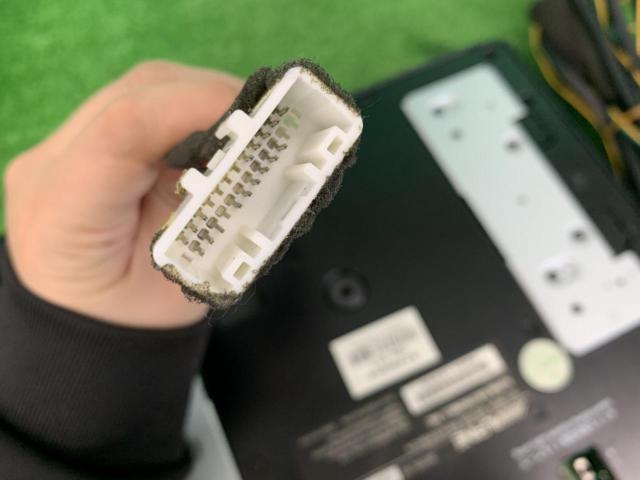 ALPINEPSH10-R-B
Flip down monitor