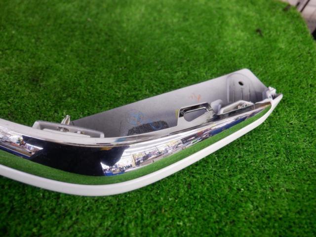 Honda genuine
Front bumper garnish