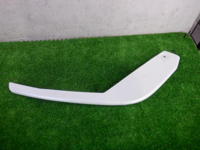 Honda genuine
Front bumper garnish