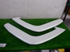 Honda genuine
Rear bumper garnish