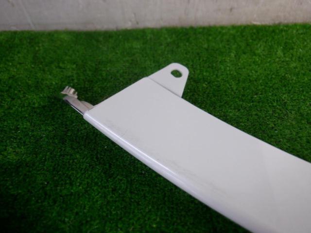 Honda genuine
Rear bumper garnish