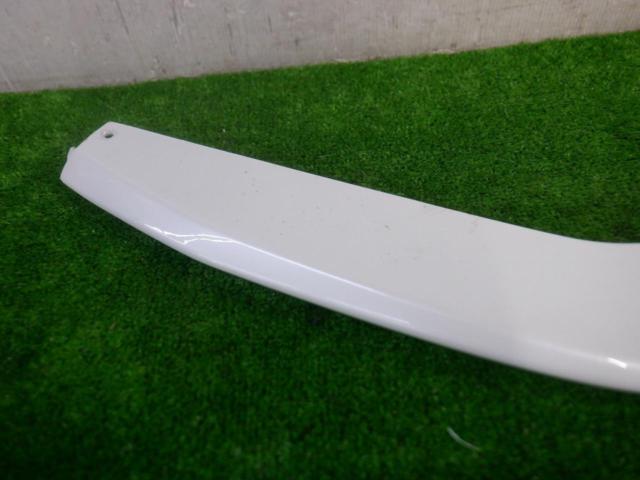 Honda genuine
Rear bumper garnish