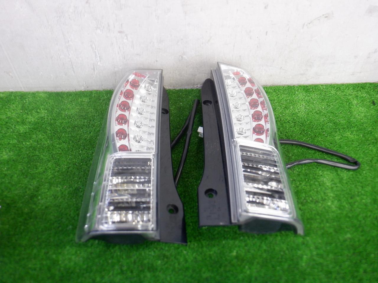 Mitsubishi genuine
Tail lens