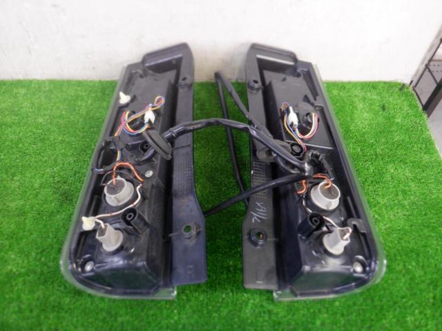 Mitsubishi genuine
Tail lens