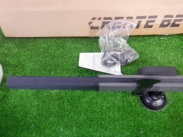 Unknown Manufacturer
Folding sunshade