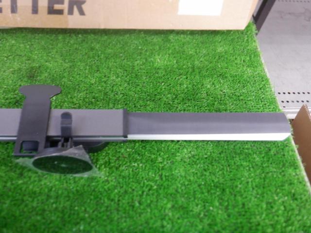 Unknown Manufacturer
Folding sunshade