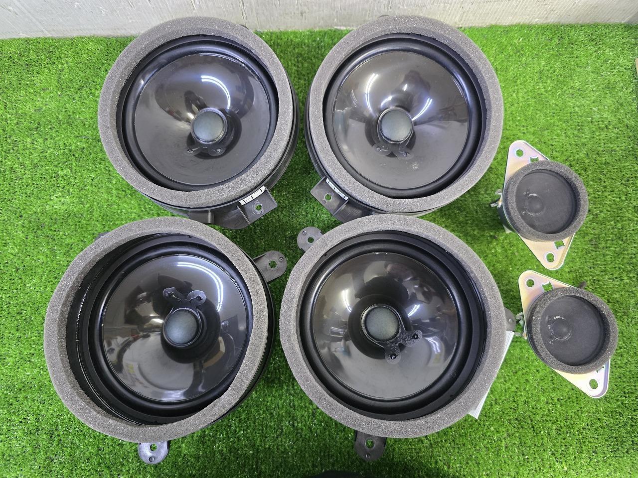 SUBARU genuine
Speaker