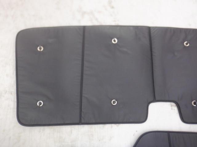 Sun visor from an unknown manufacturer