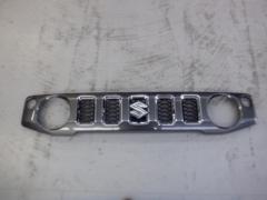 SUZUKI genuine
Front grille