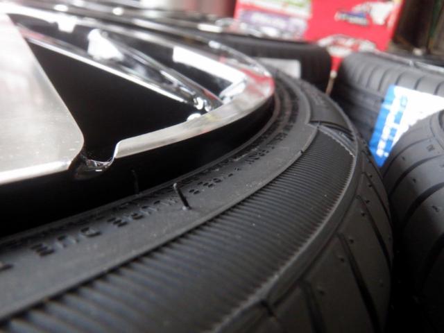 1
BADX (Badokkusu)
632
LOXARNY (Rokusani)
TEMPEST
TURBIN
VX
+
WINRUN (U~inran)
R330