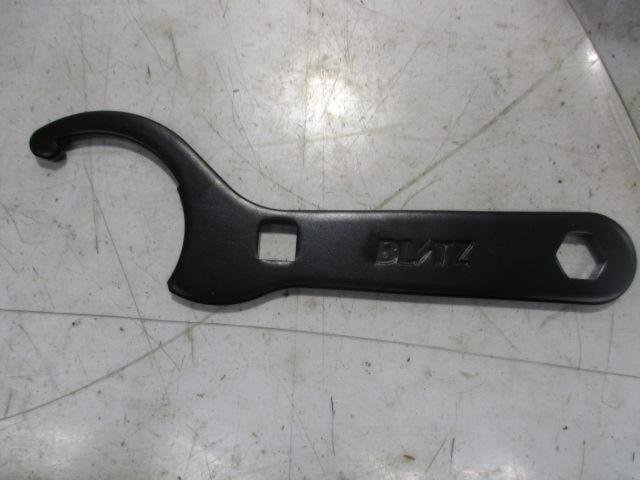 Mekkemon BLITZ
Car hight wrench