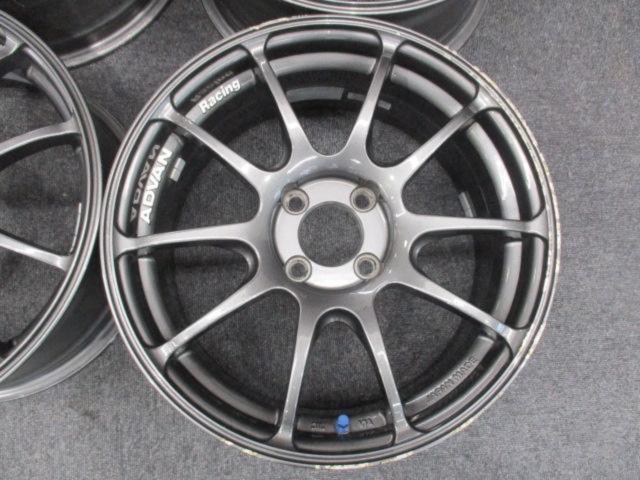 YOKOHAMA
ADVAN
Racing
RZ
Four