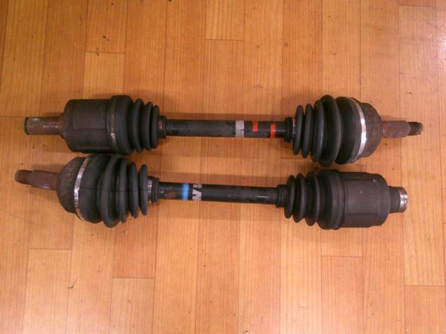 Honda genuine
Drive shaft
* Front left and right set
DC2
Type R
