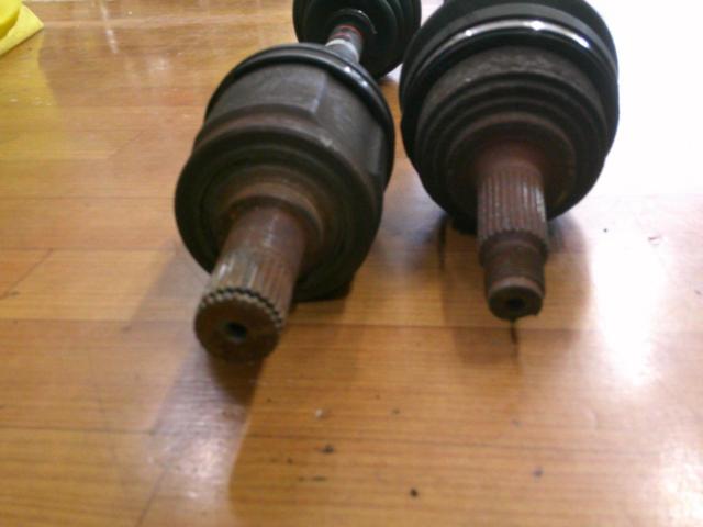 Honda genuine
Drive shaft
* Front left and right set
DC2
Type R