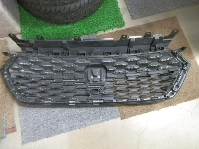 Honda genuine
Vu~ezeru
RV type
Late model optional grille + optional front grille camera cover