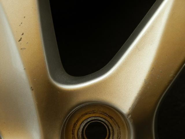 Daihatsu
Tant
LA100S original wheel