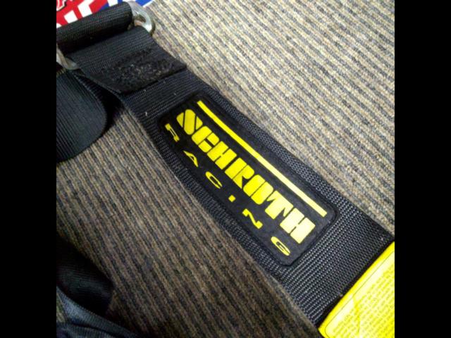 SCHROTH
4-point seat belt
Turnbuckle