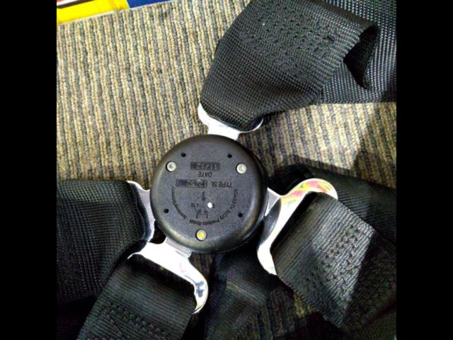 SCHROTH
4-point seat belt
Turnbuckle