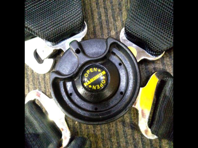 SCHROTH
4-point seat belt
Turnbuckle