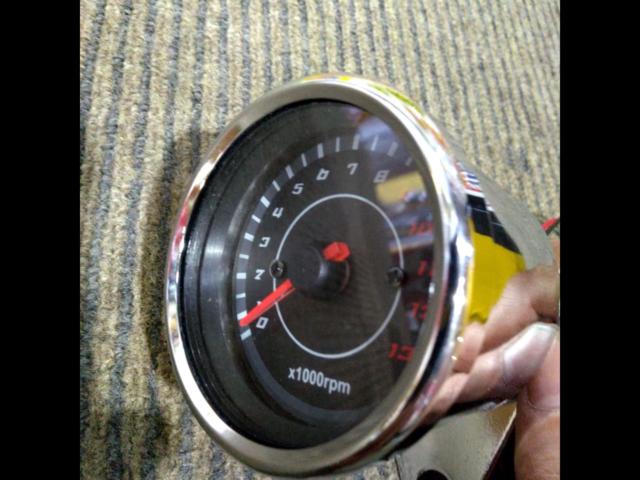 Unknown Manufacturer
Universal tachometer