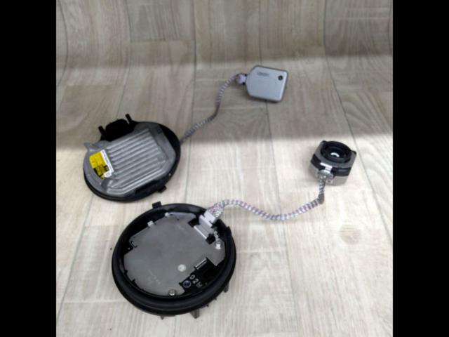 Toyota genuine parts
85967-22080
Genuine HID ballast
D4S / D4R
■
Mark X
130 system