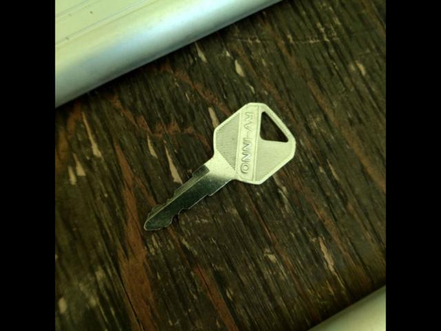 【INNO】スクエアタイプベースキャリア(IN-SU+IN-B127+K870)■プリウスα